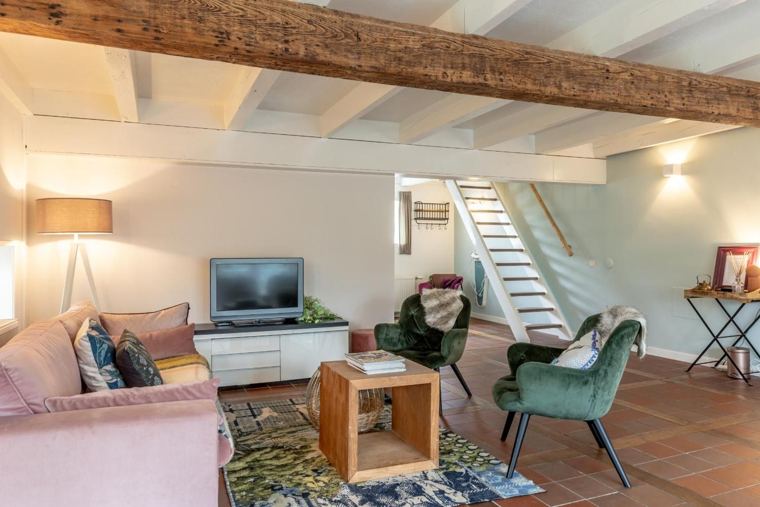 Woonkamer met trap